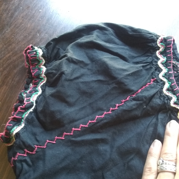 Embroidered peasant top - Picture 5 of 9
